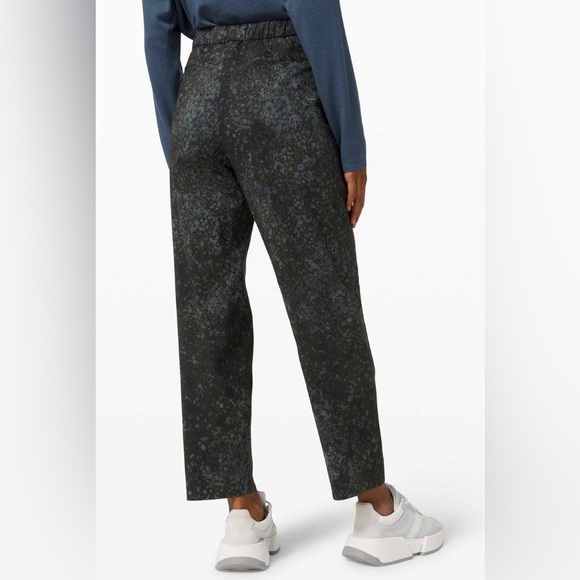 ✨RARE✨Lululemon Azul Jogger Print Lululemon Lab.  Planet Surface Blue Moon Fog - Picture 5 of 10